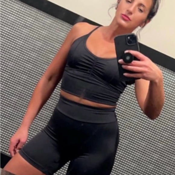 Meet your Posher, Kristina - Picture 6 of 11